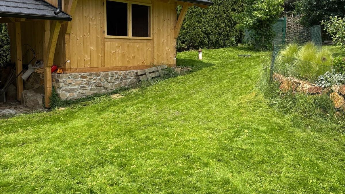 obnova-travniku zahradnicke sluzby Skoda